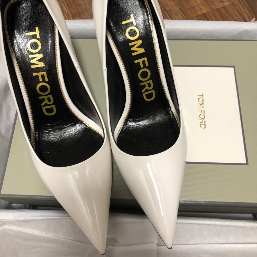 TOM FORD WHITE PUMP HEEL